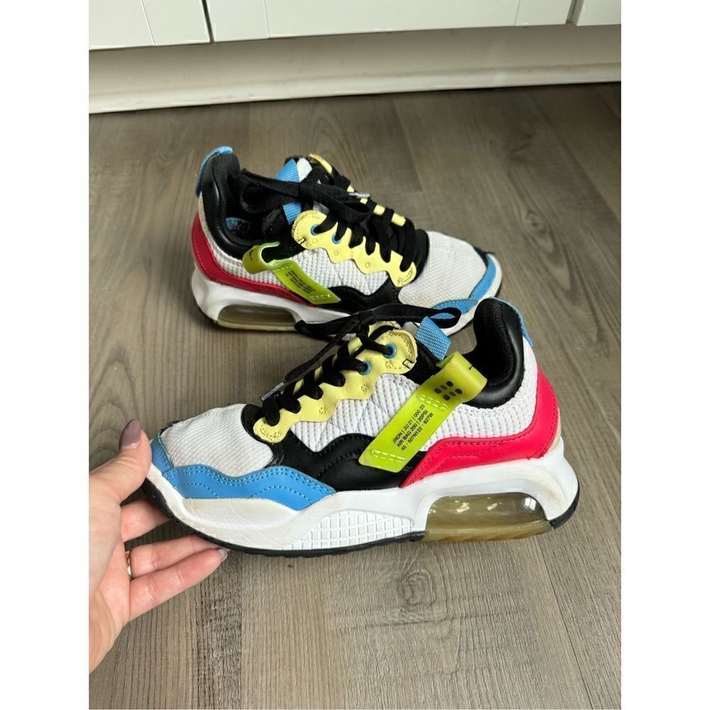 Jordan MA2 Big Kid 4 YOUTH Multicolor CW6594-110 Sneaker Athletic Trainer 5.5 W